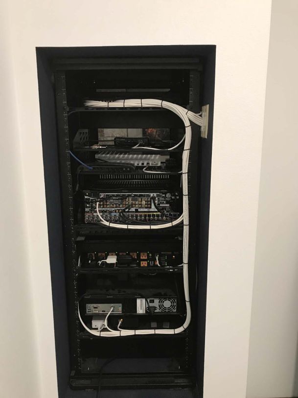 Distribution center, wiring rack